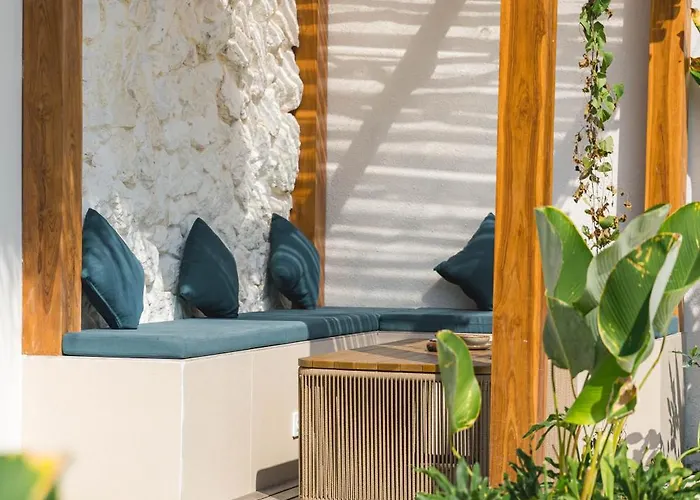 Villa Loka Sama, Tropical Oasis 3br Private Pool In